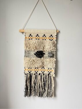 New Handwoven Macrame Wall Hanging Tapestry Decor Boho Hippie Yellow Gray Beige